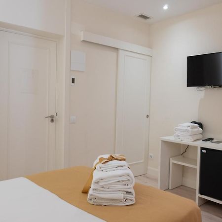 Le Petit Palü-Velarde Otel Madrid Dış mekan fotoğraf