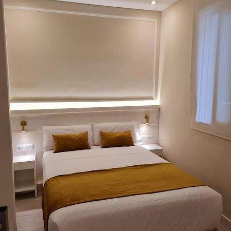 Le Petit Palü-Velarde Otel Madrid Dış mekan fotoğraf