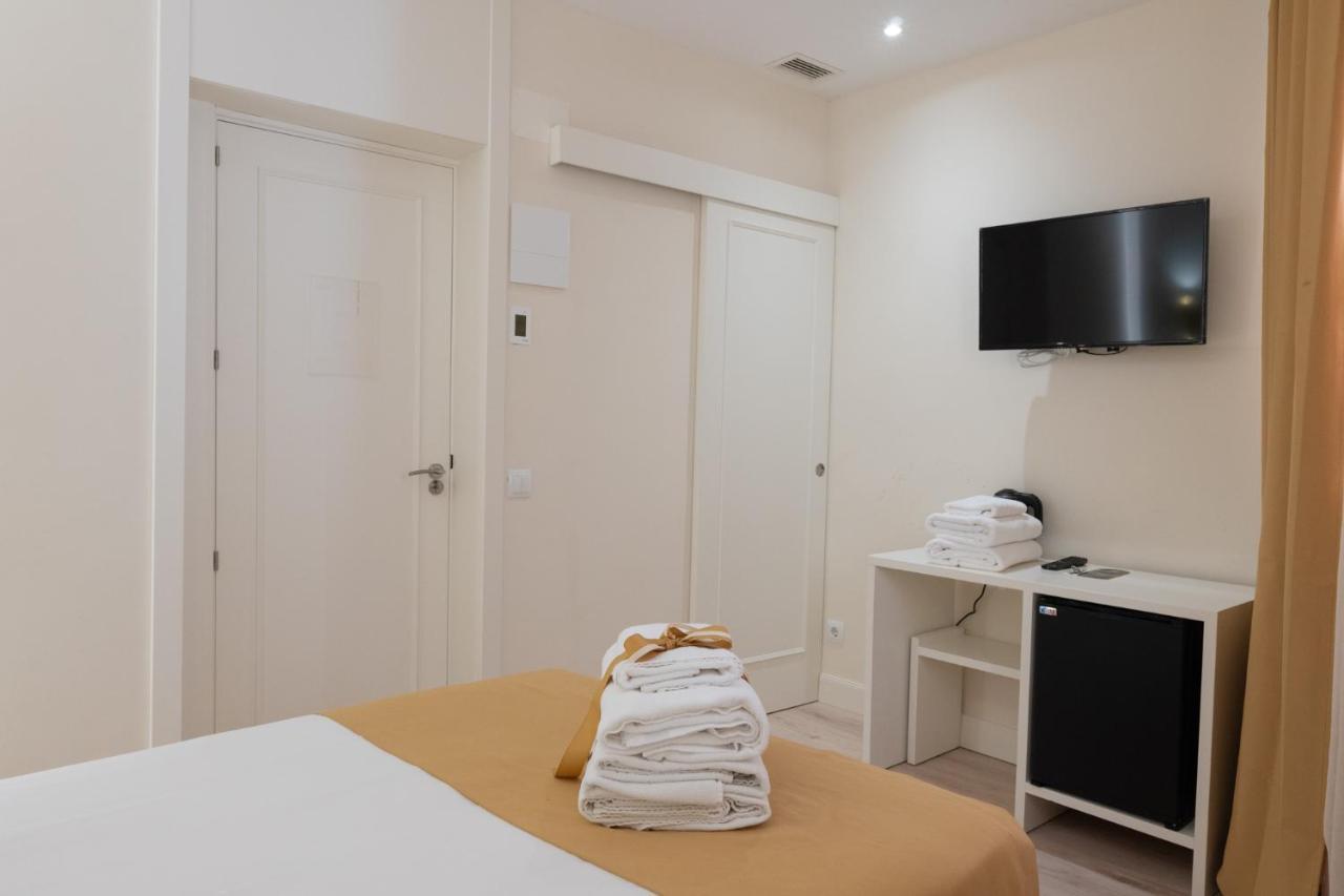 Le Petit Palü-Velarde Otel Madrid Dış mekan fotoğraf