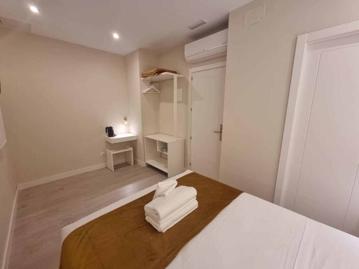 Le Petit Palü-Velarde Otel Madrid Dış mekan fotoğraf